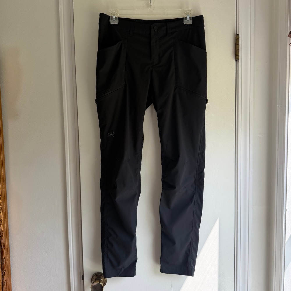 Arcteryx Womens Black Technical Hiking Pants Size 6 Softshell Tapered Leg